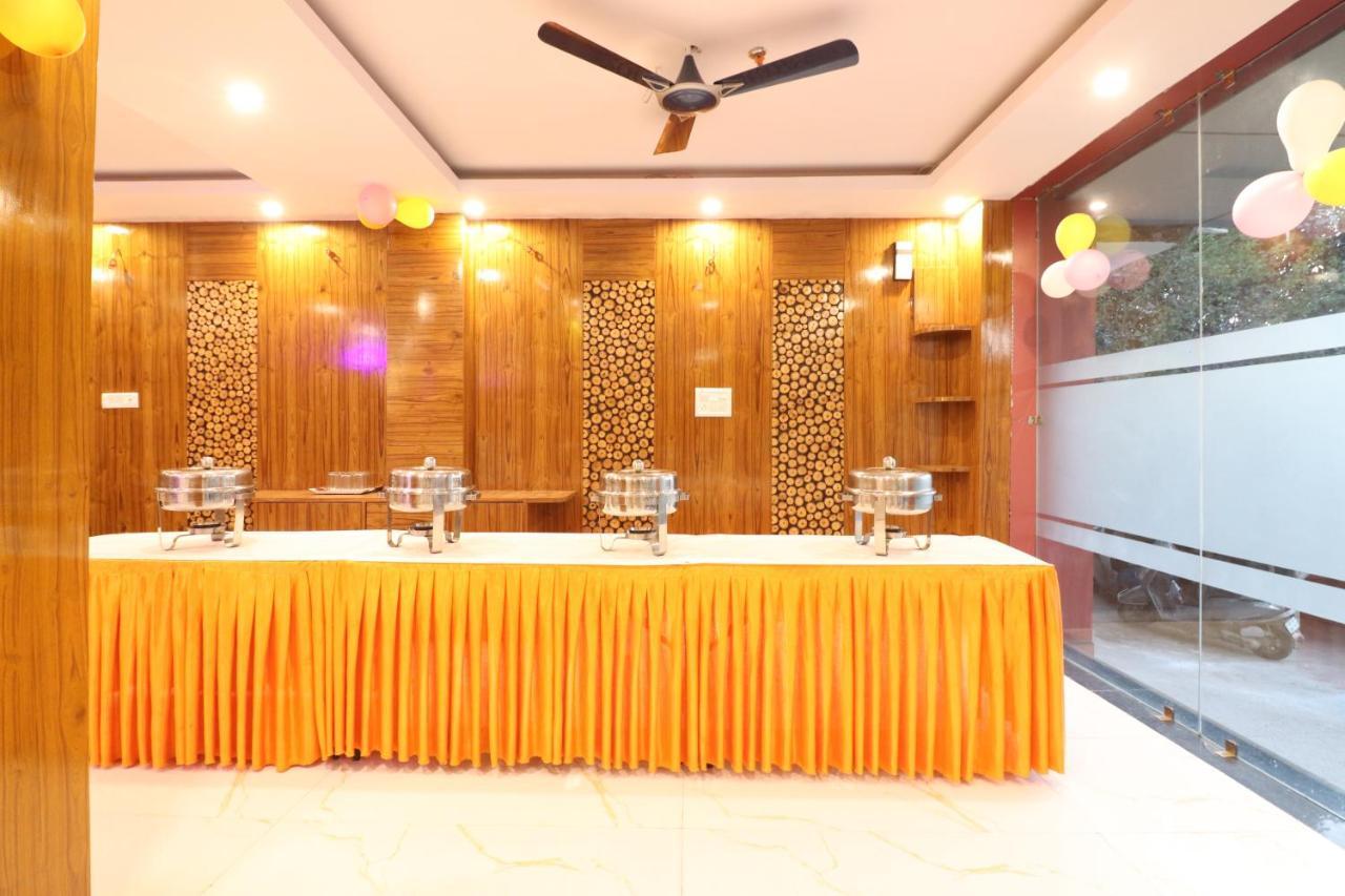 Hotel Hari International - Noida Sector 11 Extérieur photo