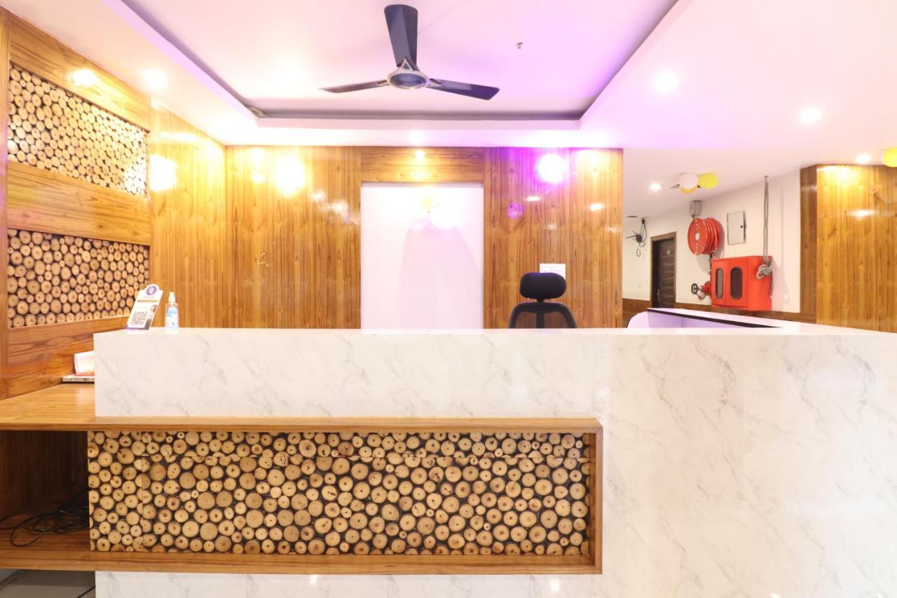 Hotel Hari International - Noida Sector 11 Extérieur photo