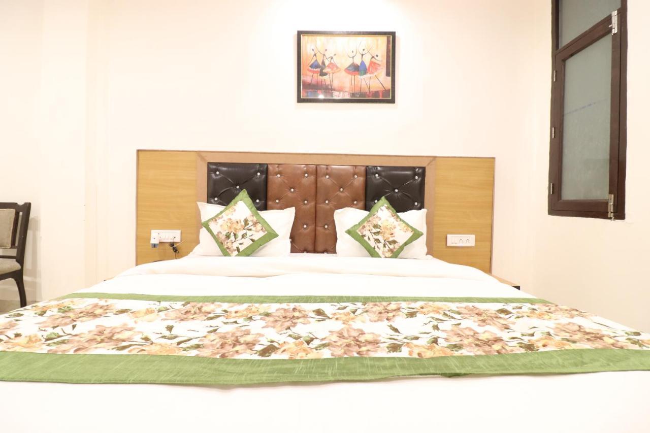 Hotel Hari International - Noida Sector 11 Extérieur photo