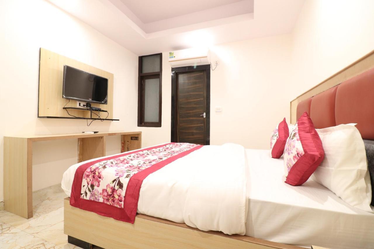 Hotel Hari International - Noida Sector 11 Extérieur photo