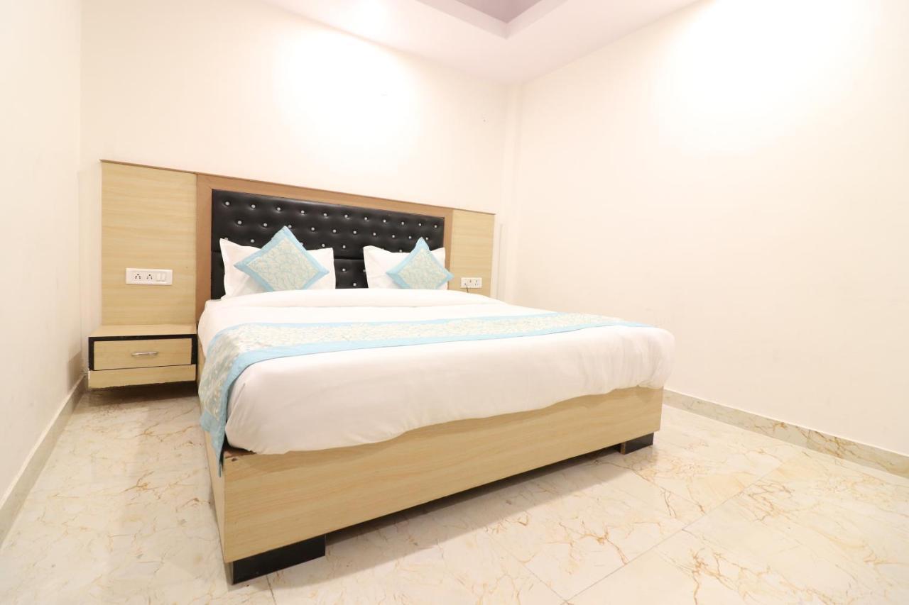 Hotel Hari International - Noida Sector 11 Extérieur photo