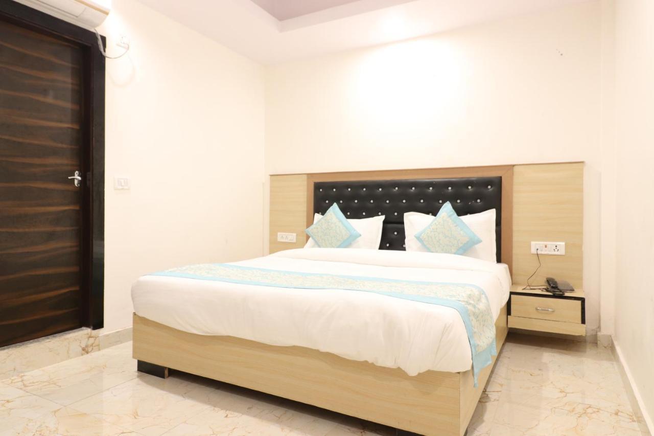 Hotel Hari International - Noida Sector 11 Extérieur photo