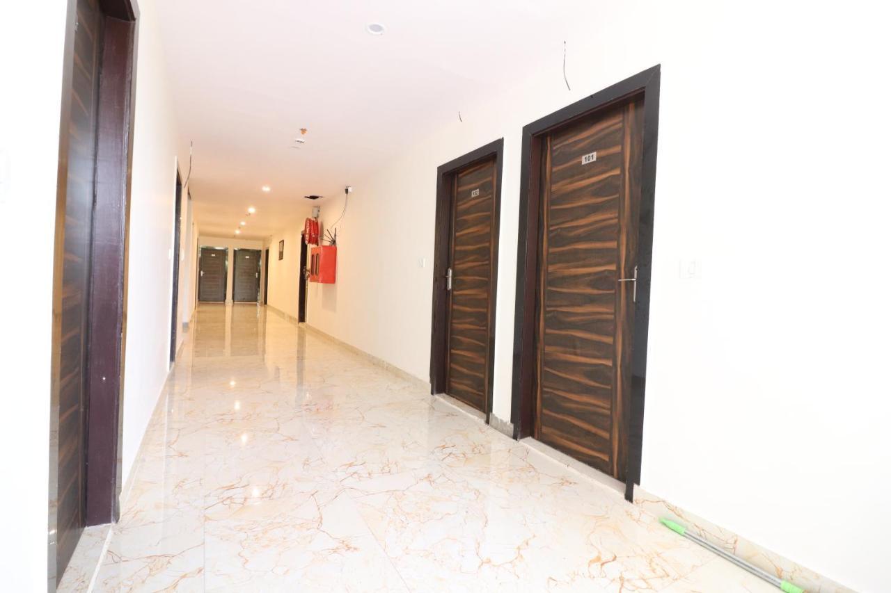 Hotel Hari International - Noida Sector 11 Extérieur photo