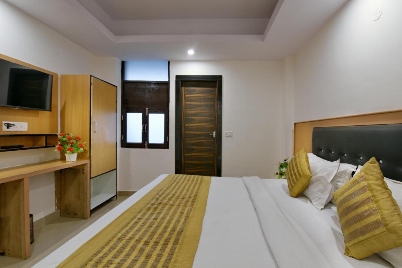 Hotel Hari International - Noida Sector 11 Extérieur photo