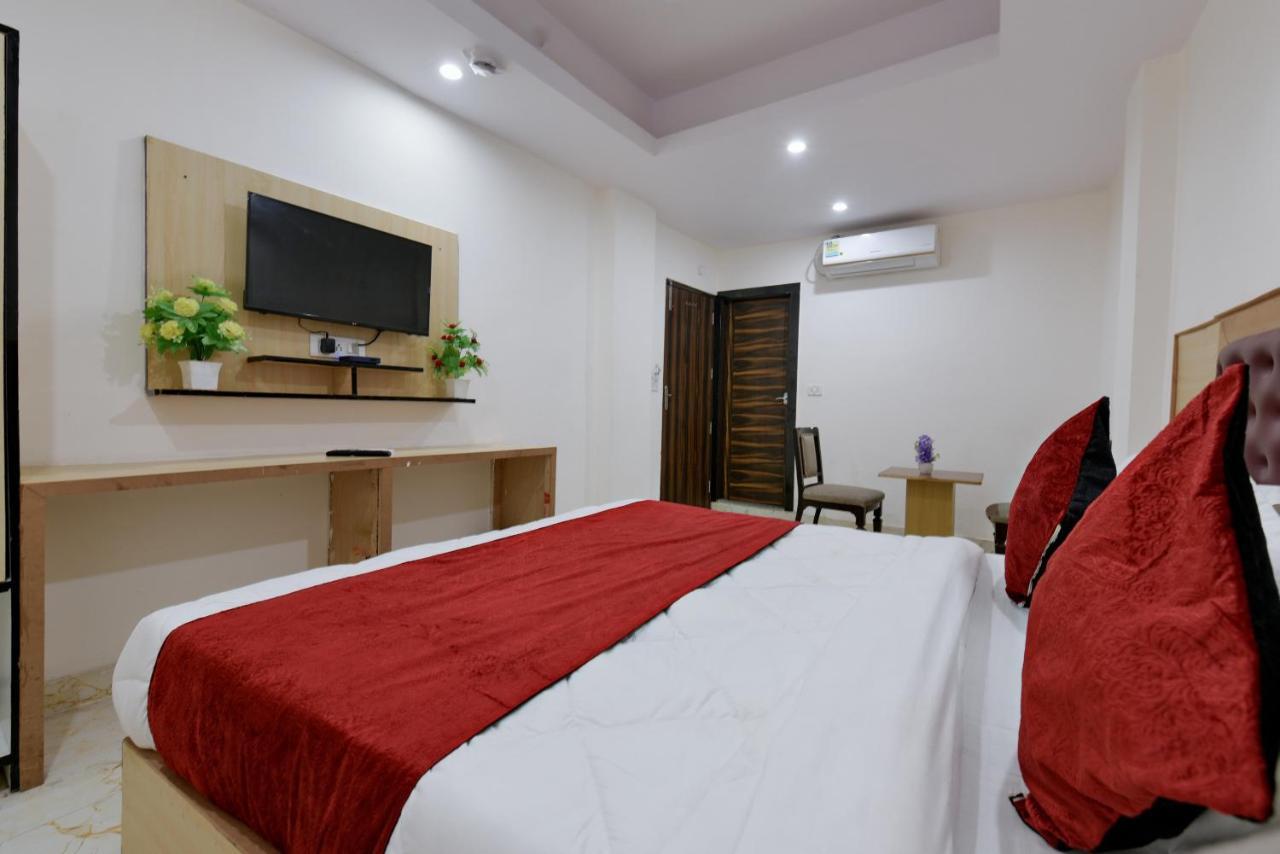 Hotel Hari International - Noida Sector 11 Extérieur photo