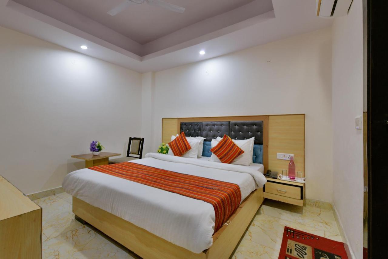 Hotel Hari International - Noida Sector 11 Extérieur photo