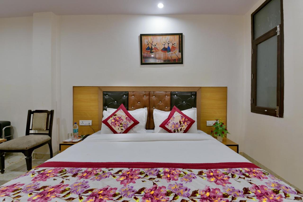 Hotel Hari International - Noida Sector 11 Extérieur photo