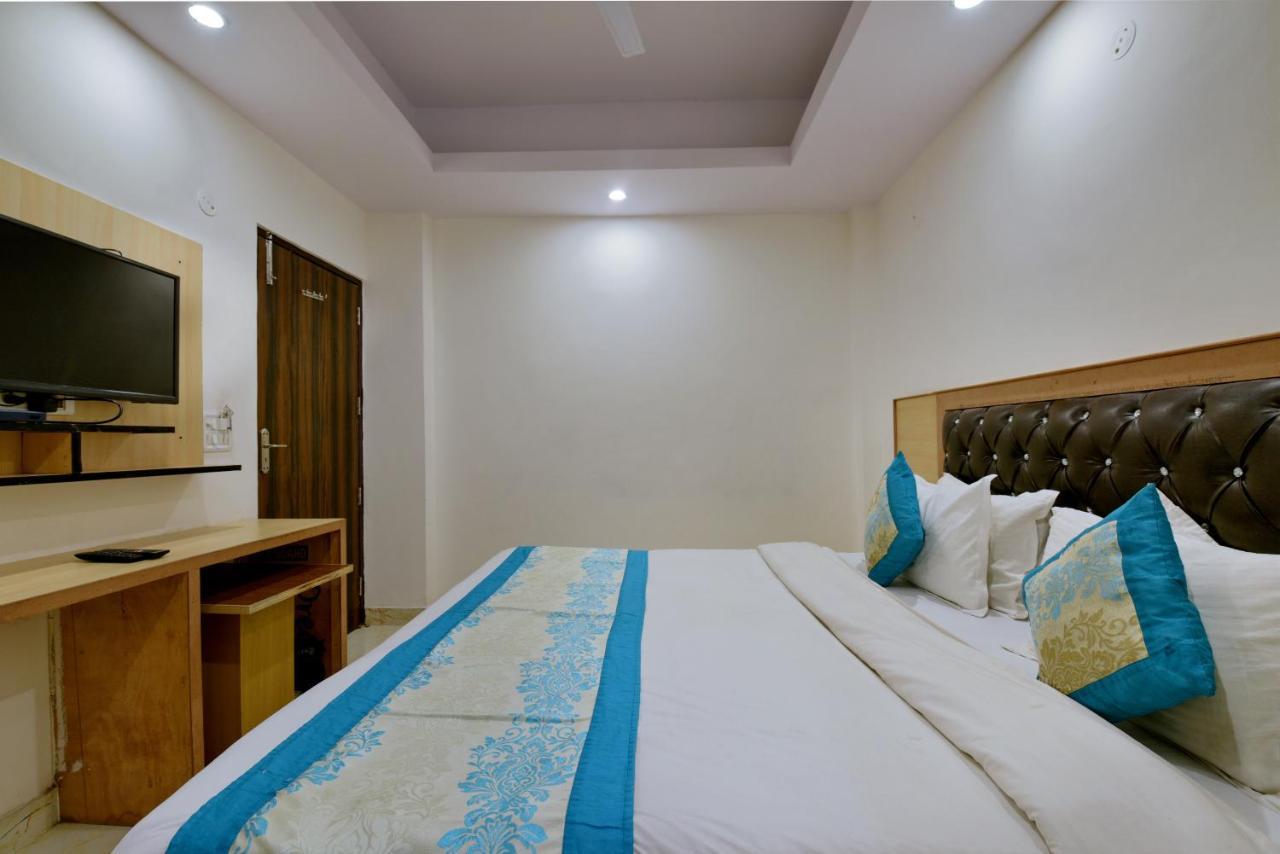 Hotel Hari International - Noida Sector 11 Extérieur photo