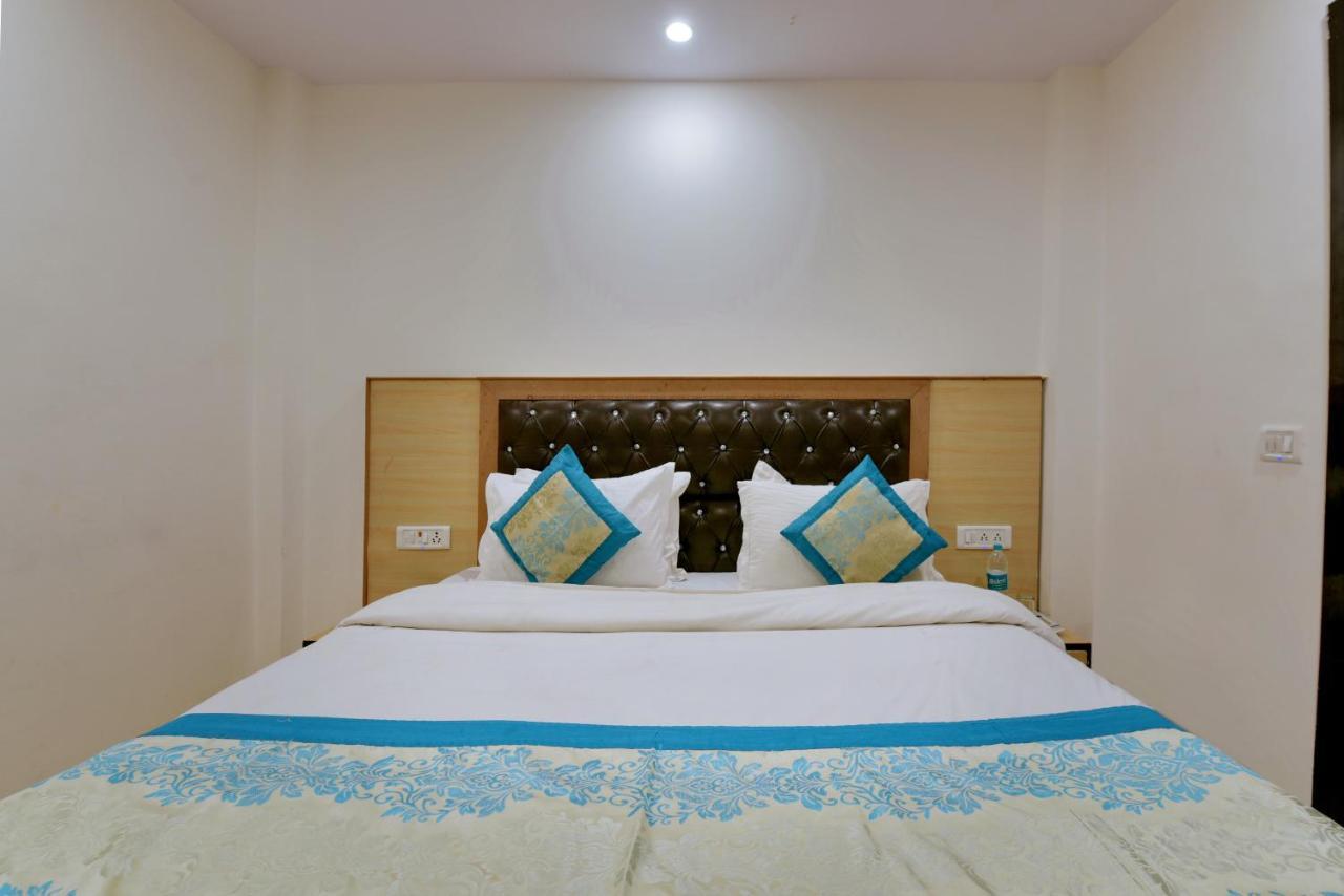 Hotel Hari International - Noida Sector 11 Extérieur photo