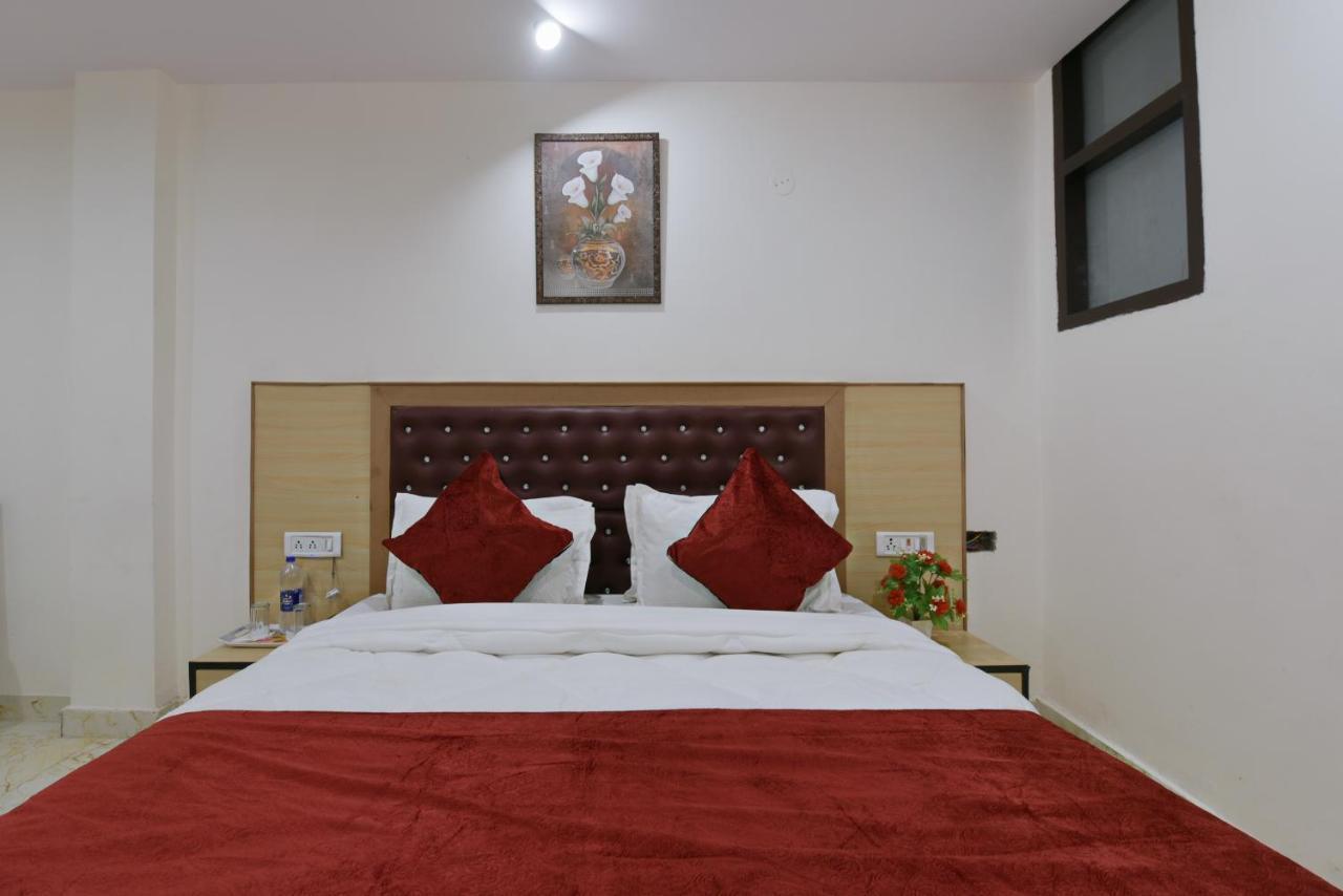 Hotel Hari International - Noida Sector 11 Extérieur photo