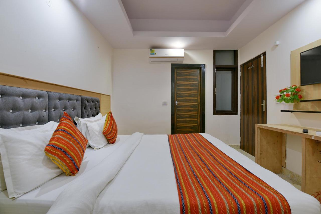 Hotel Hari International - Noida Sector 11 Extérieur photo